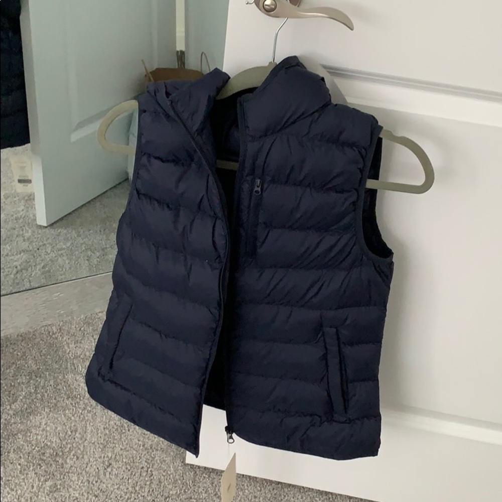 Fabletics puff navy vest hooded VEST